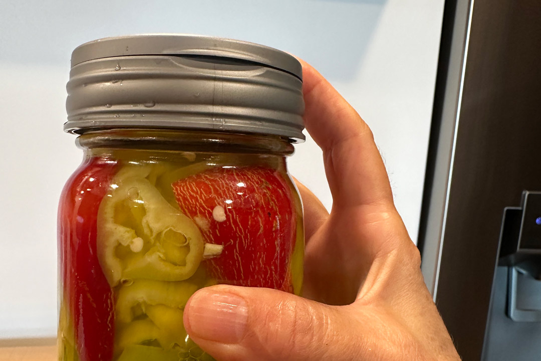 Easy Pickled Banana Peppers Recipe